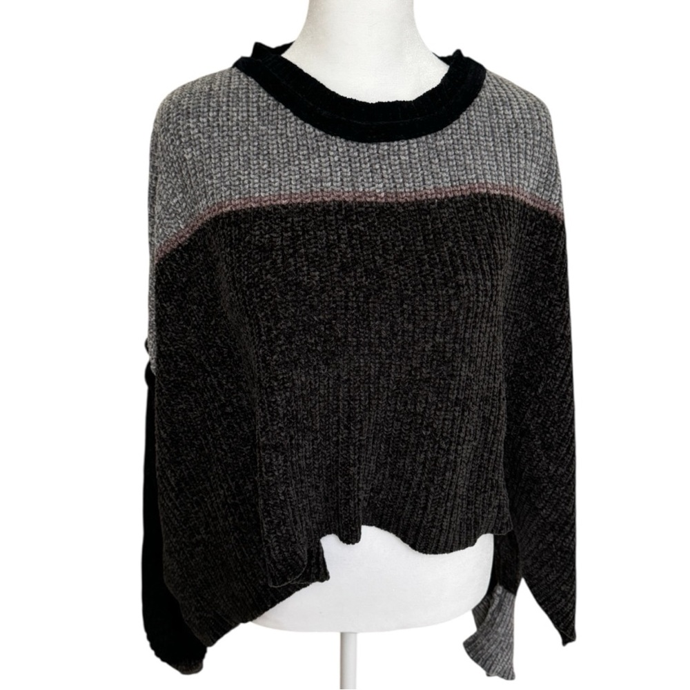 POL Black and Gray Crew Neck Sweater